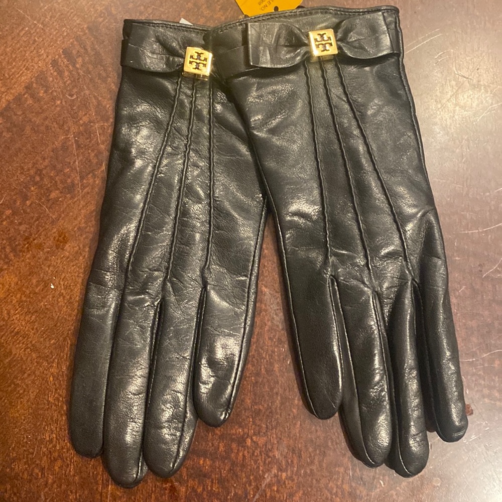 Tory Burch Leather Bow Gloves